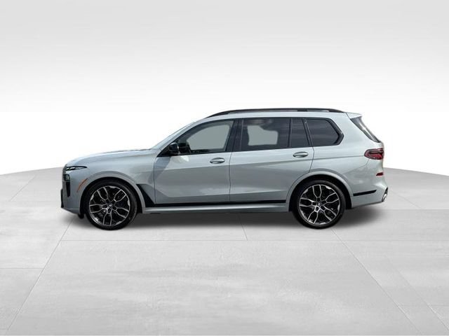 Used 2026 BMW X7 M60i AWD/4WD image 2