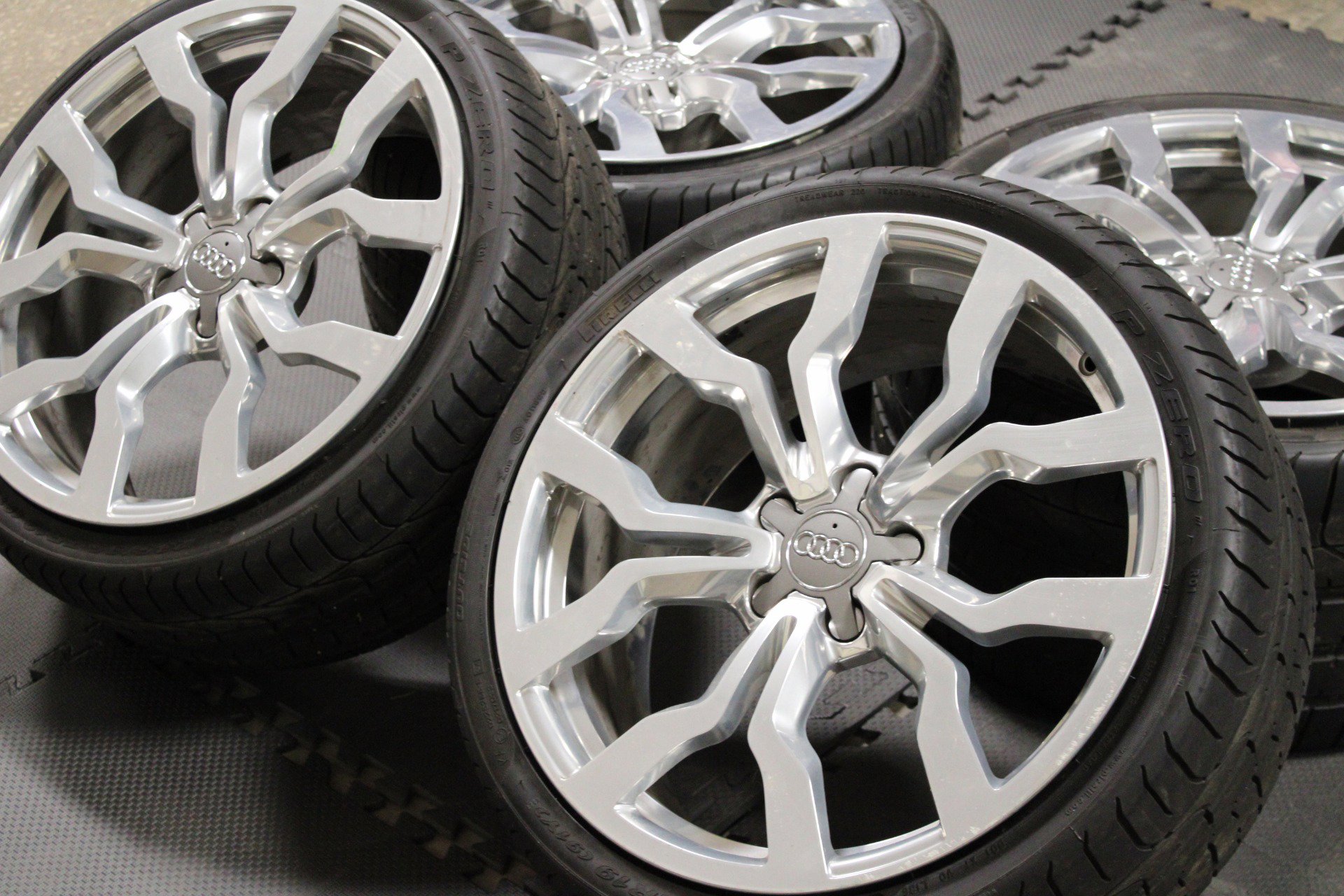 Used 2010 Audi R8 V10 AWD/4WD image 98