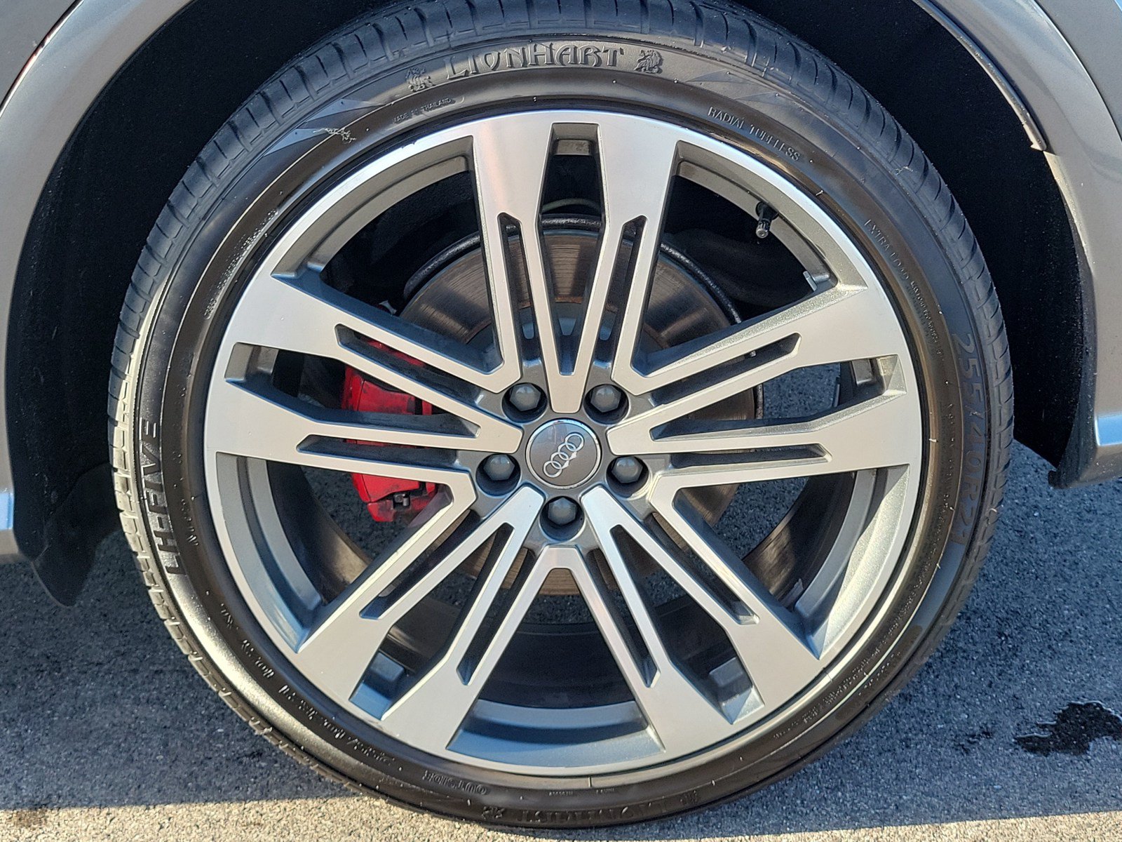Used 2018 Audi SQ5 Prestige w/ Prestige Package AWD/4WD image 13