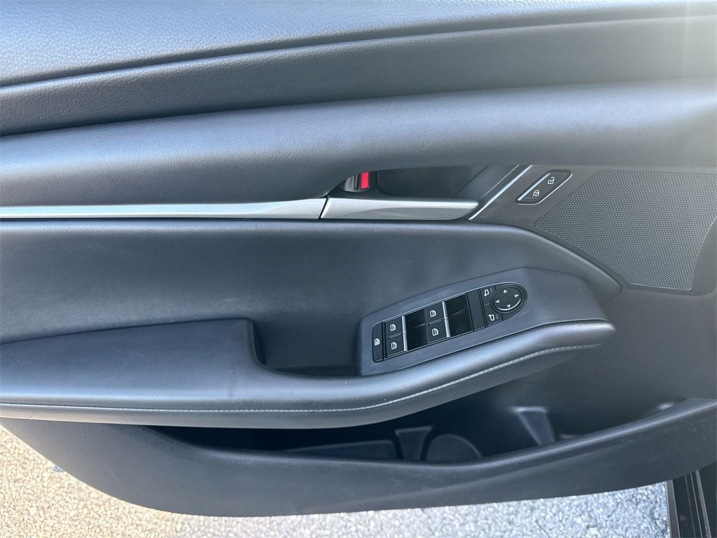 Used 2021 MAZDA MAZDA3 s image 15