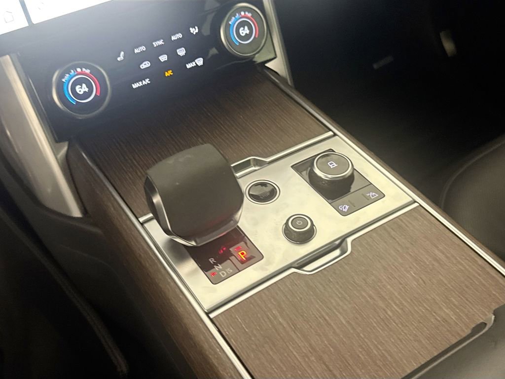 Used 2023 Land Rover Range Rover SE image 16