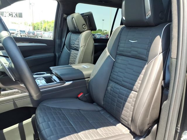 Certified 2026 Cadillac Escalade ESV V w/ LPO, ONYX Package AWD/4WD image 19