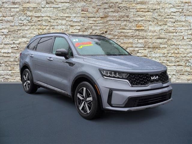 Used 2023 Kia Sorento S w/ Panoramic Sunroof Package