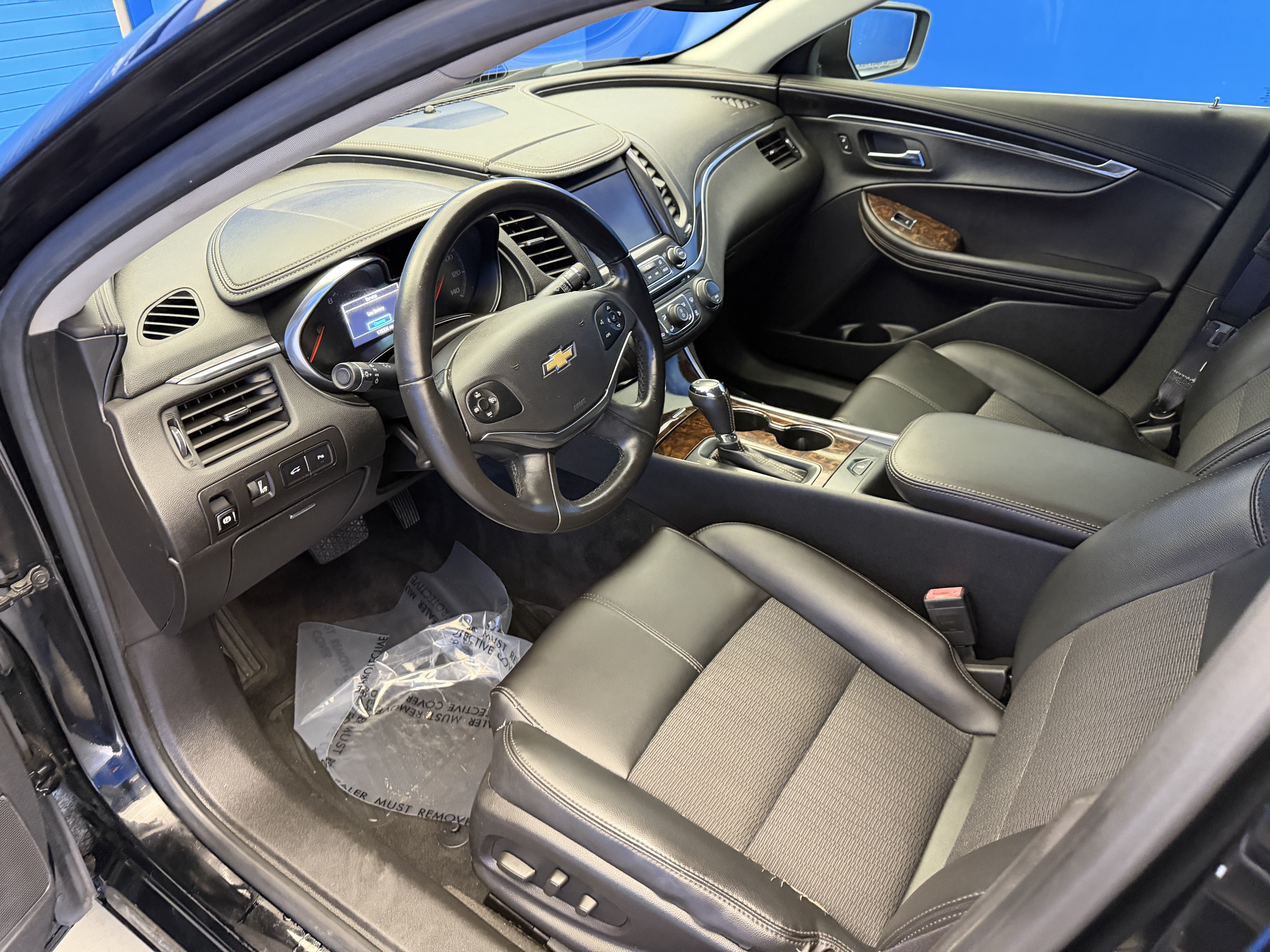 Used 2015 Chevrolet Impala LT w/ Convenience Package FWD image 11