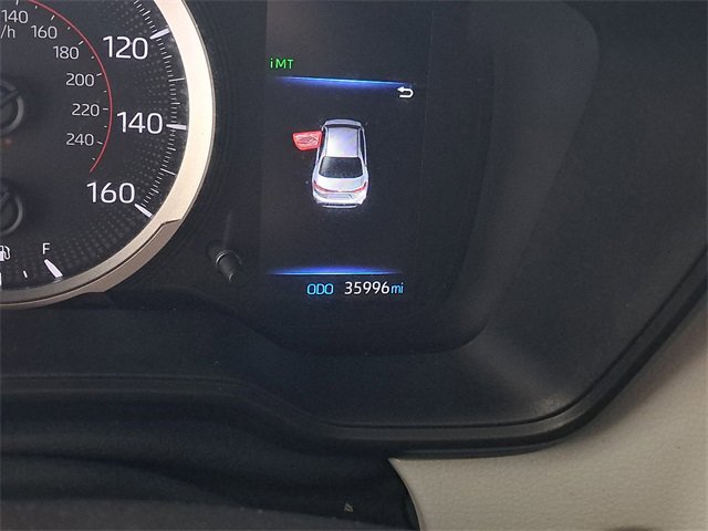 Used 2022 Toyota Corolla SE image 2