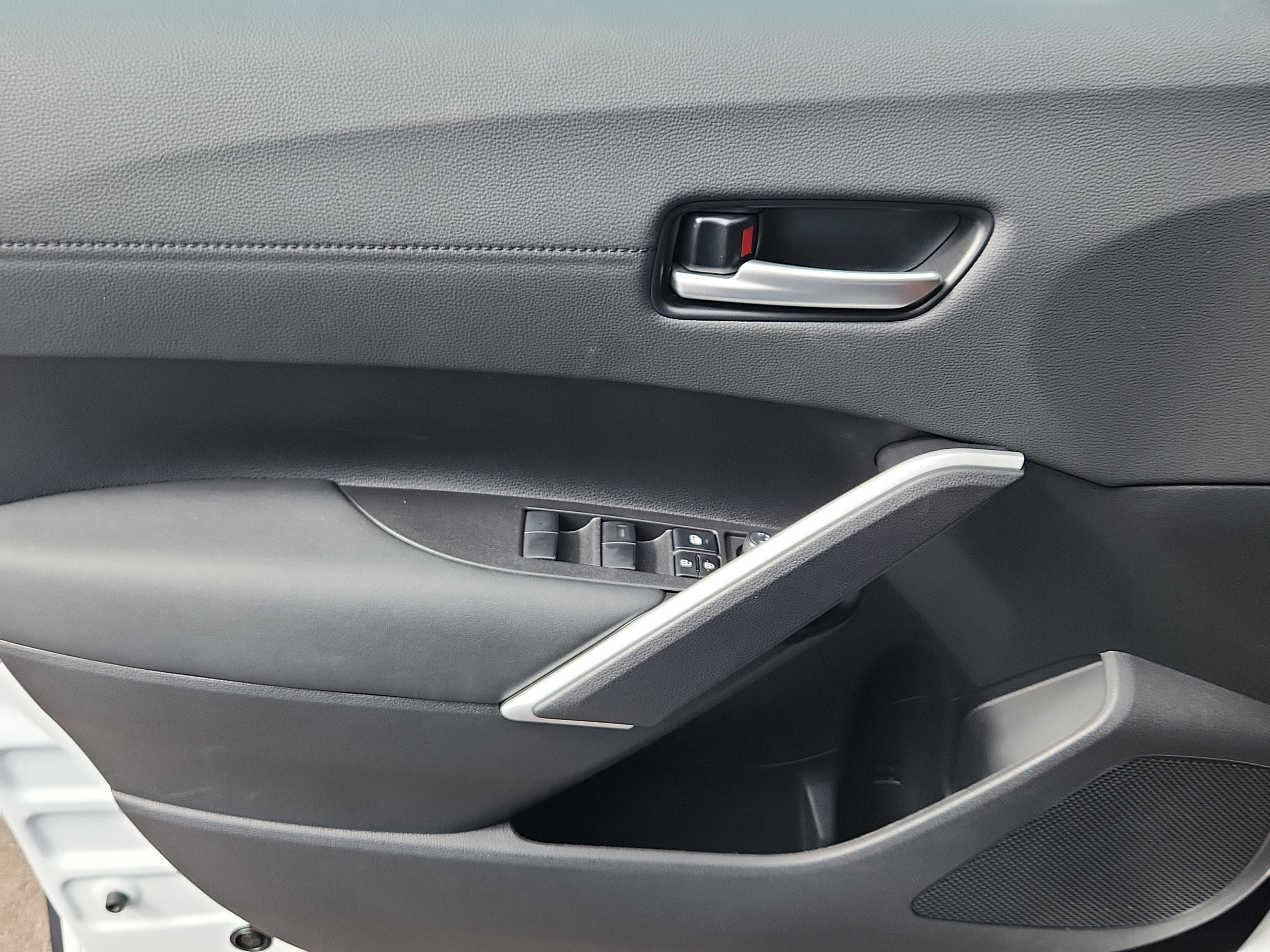 New 2026 Toyota Corolla Cross XSE w/ Convenience Package image 6