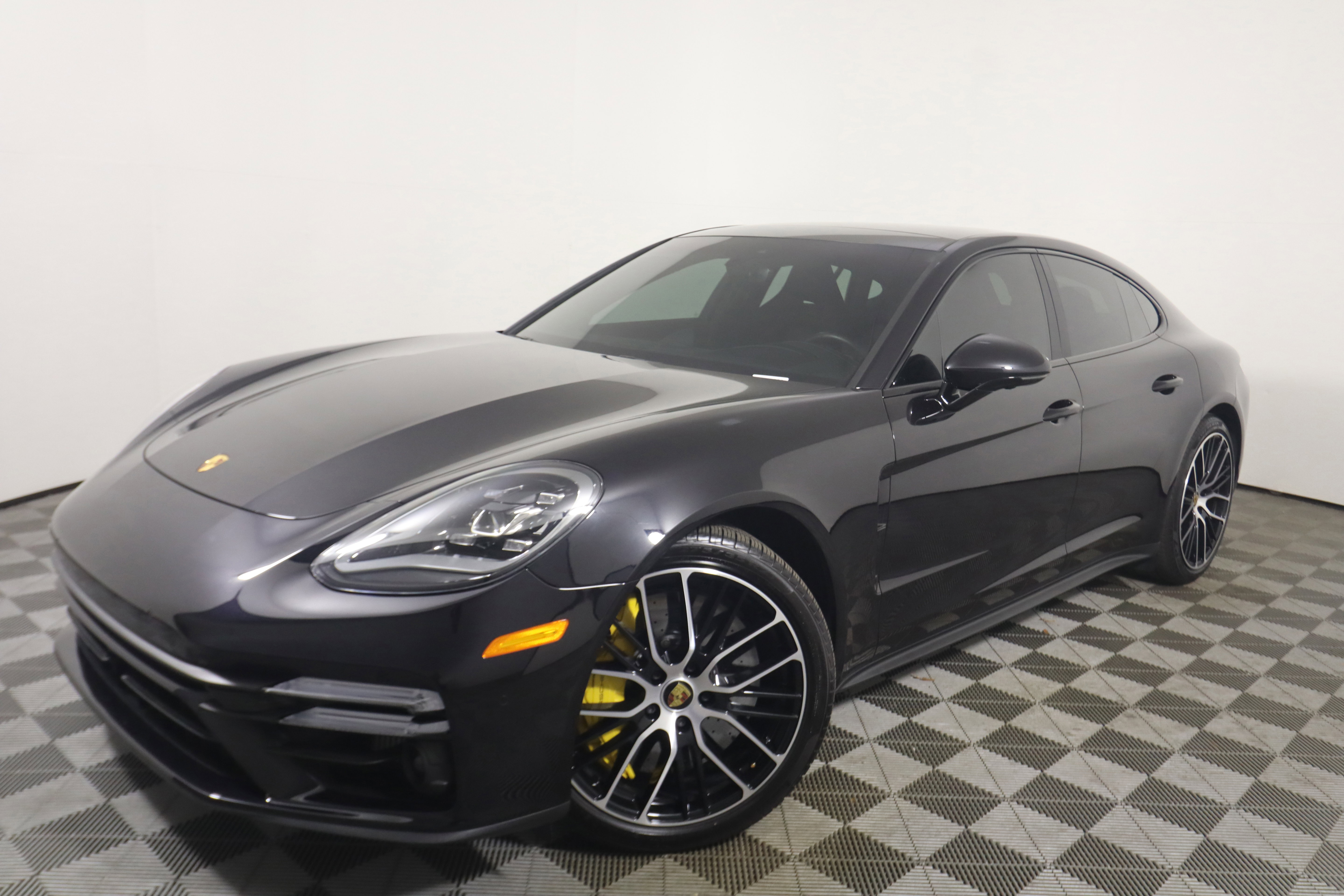 Certified 2022 Porsche Panamera Turbo S image 1