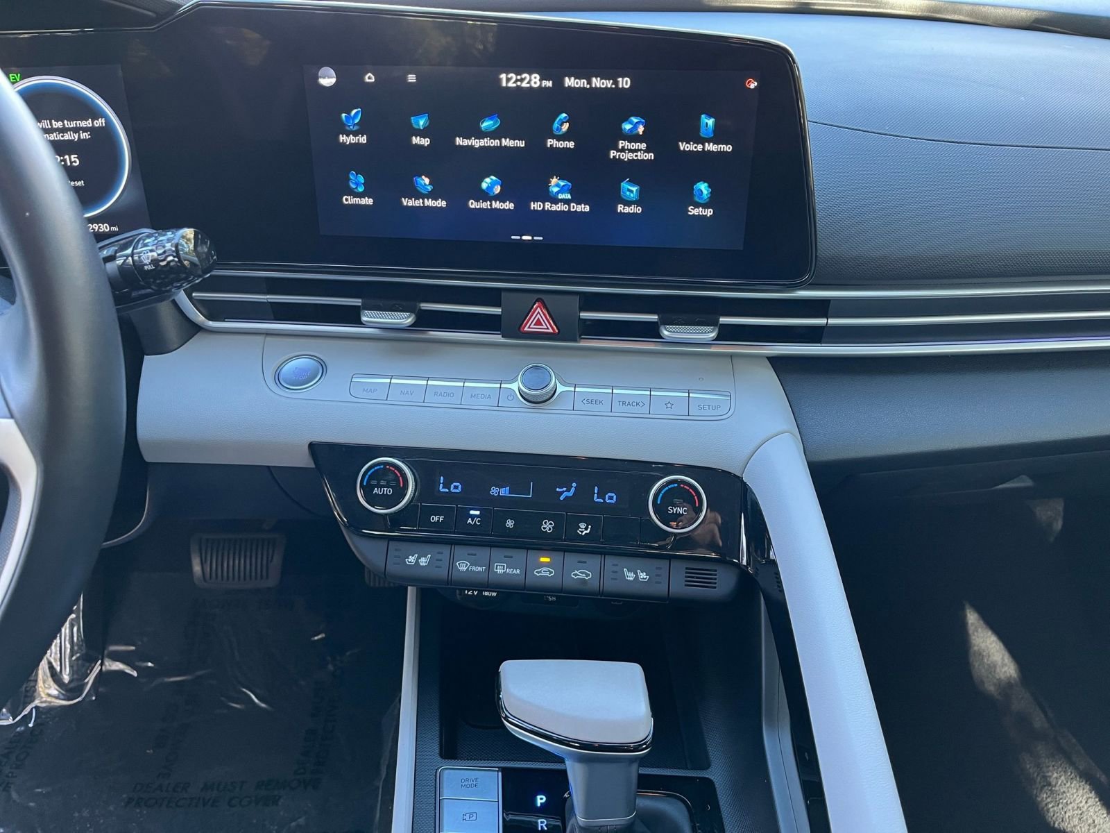 Used 2025 Hyundai Elantra Limited image 18