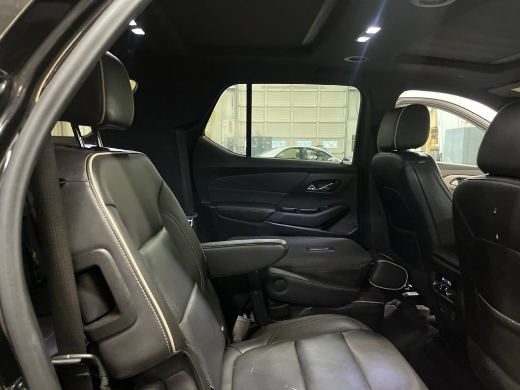 Used 2023 Chevrolet Traverse Premier w/ Redline Edition FWD image 34