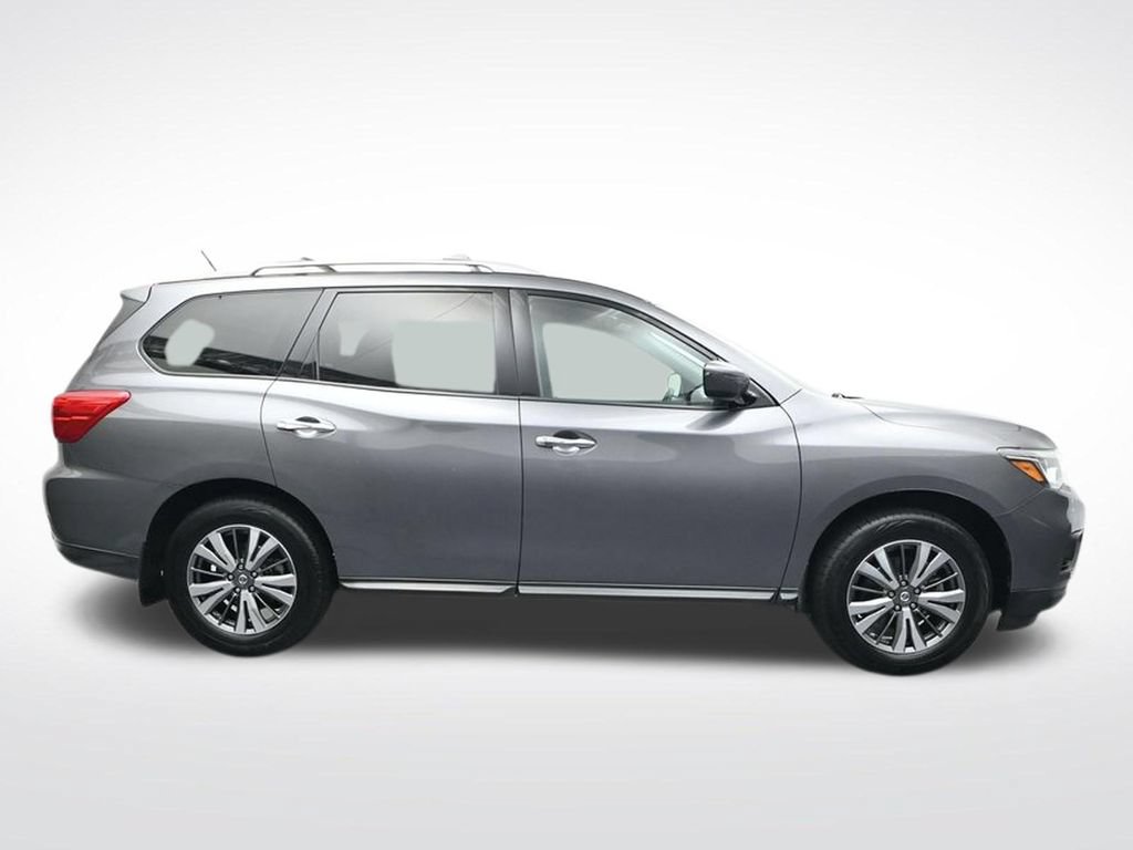 Used 2018 Nissan Pathfinder S FWD image 9