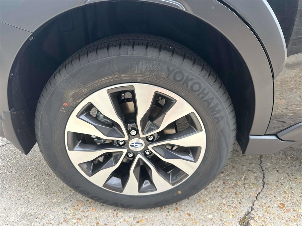 New 2025 Subaru Outback Touring XT image 4