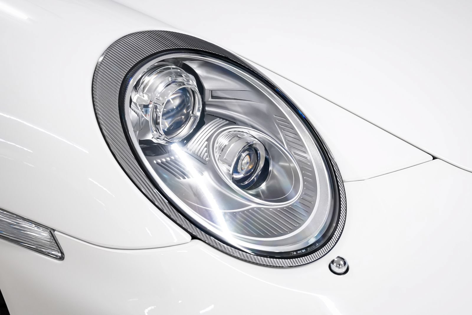 Used 2010 Porsche 911 GT3 RWD image 36