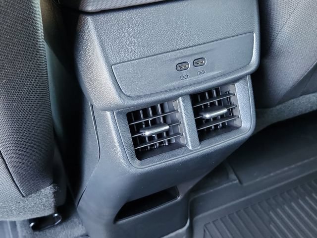 New 2027 Chevrolet Equinox LT w/ LPO, Floor Liner Package FWD image 16