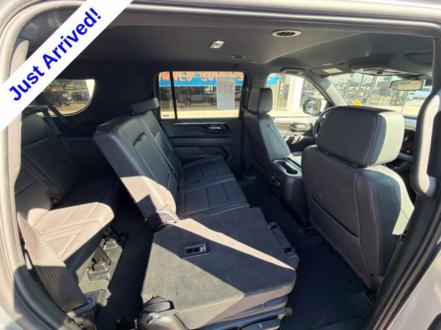 Used 2025 Chevrolet Suburban Z71 AWD/4WD image 37