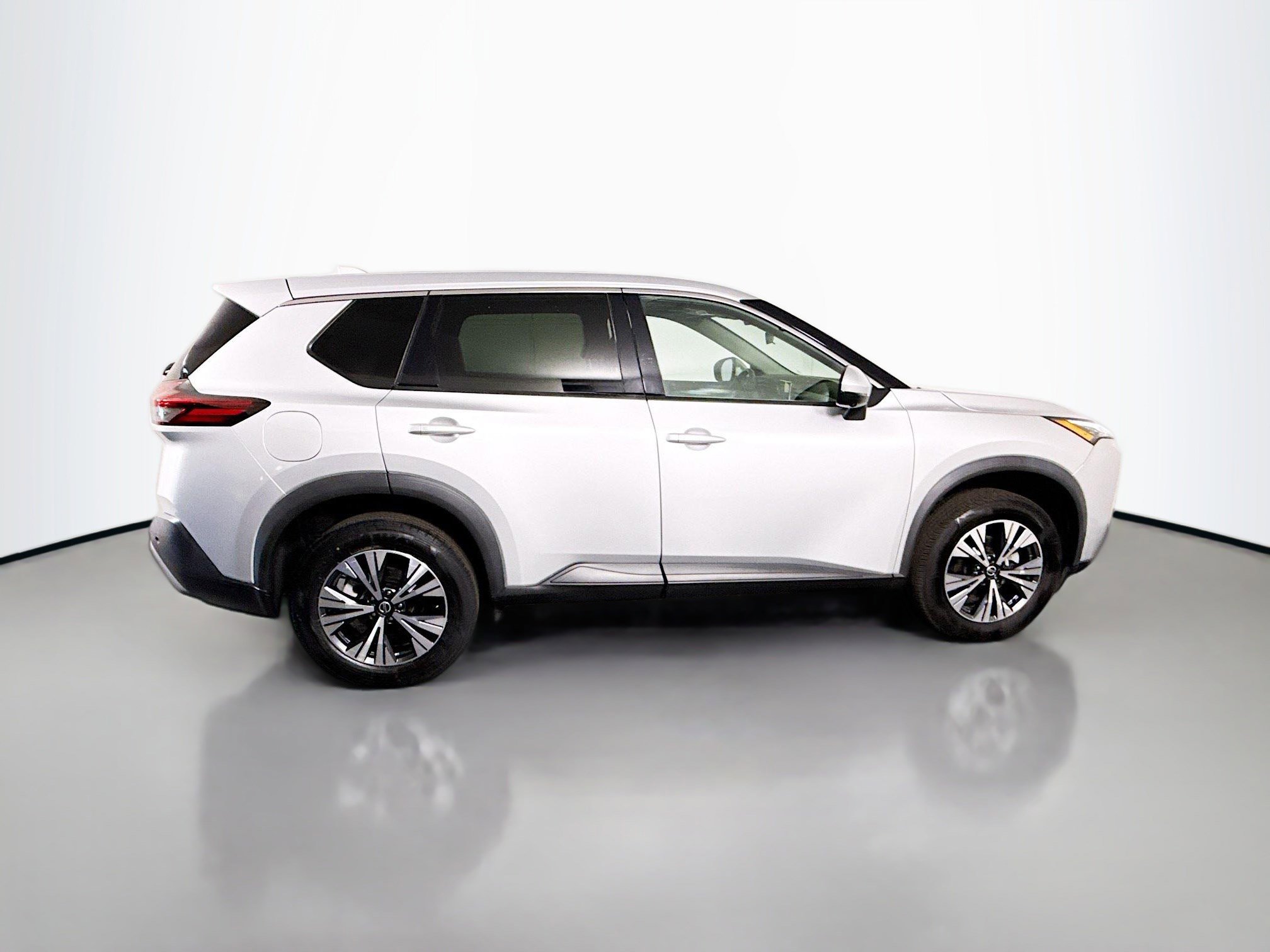 Used 2021 Nissan Rogue SV FWD image 11
