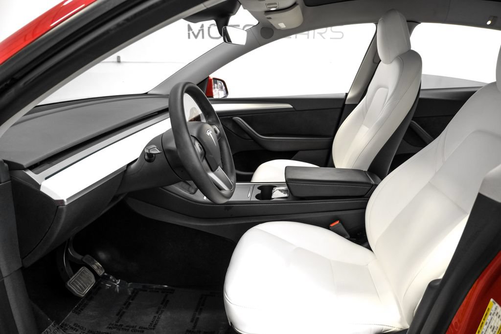 Used 2023 Tesla Model Y AWD image 4