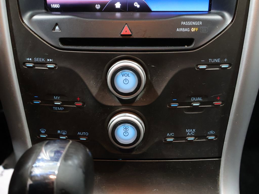 Used 2013 Ford Edge SEL image 29