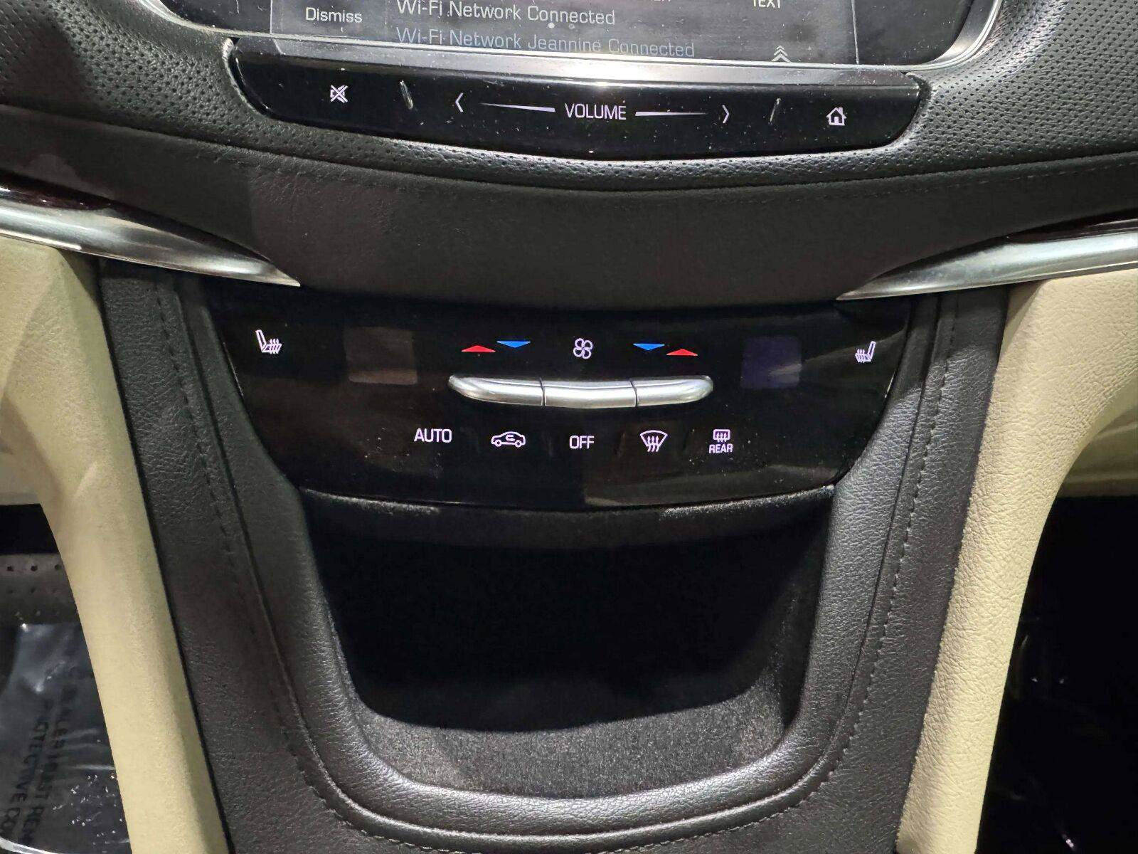 Used 2019 Cadillac XT5 Luxury AWD/4WD image 17
