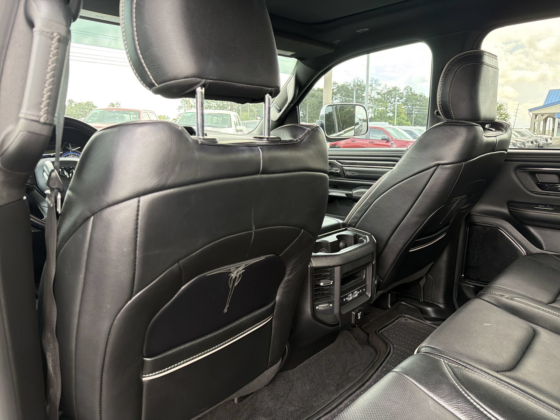 Used 2022 RAM 1500 Limited AWD/4WD image 25