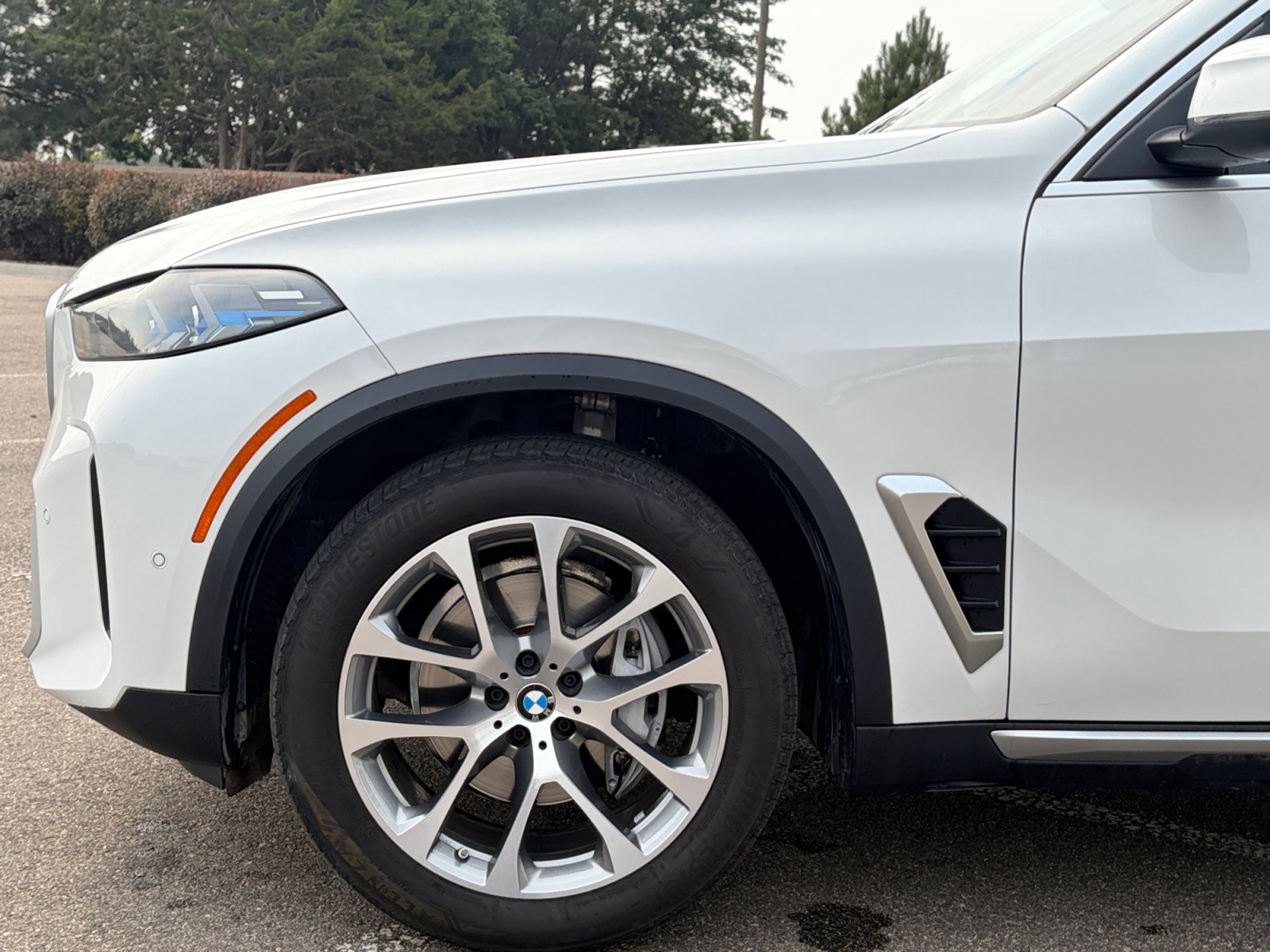 Used 2024 BMW X5 xDrive40i w/ Premium Package AWD/4WD image 11