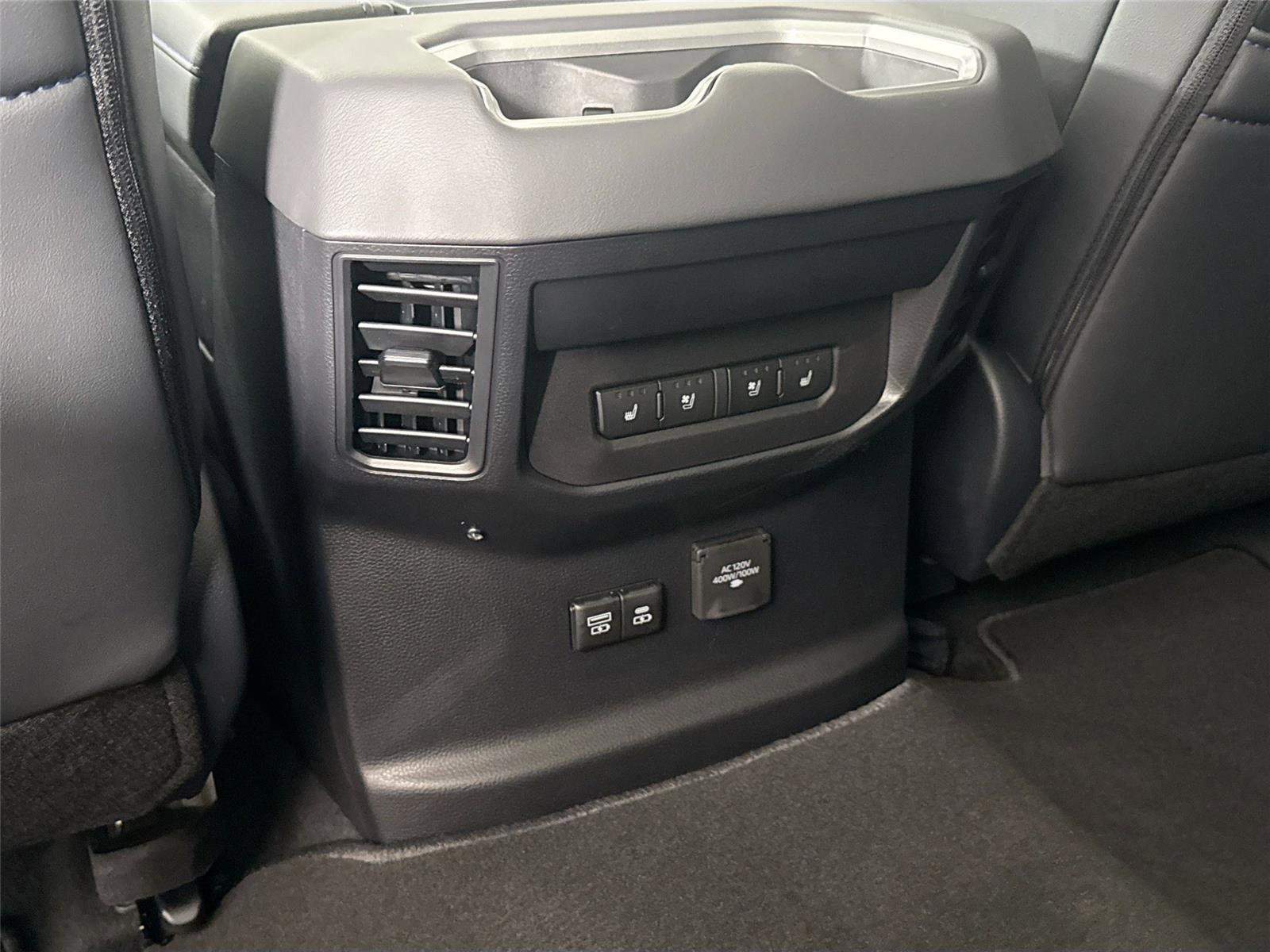 Used 2025 Toyota Tundra Platinum image 43