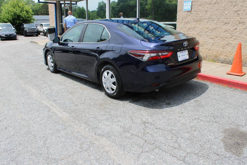 Used 2022 Toyota Camry LE FWD image 4