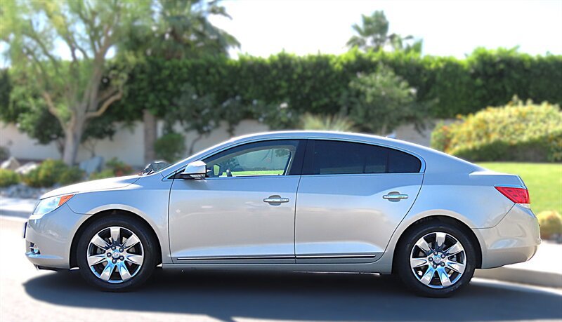 Used 2010 Buick LaCrosse CXL w/ Luxury Package FWD image 8