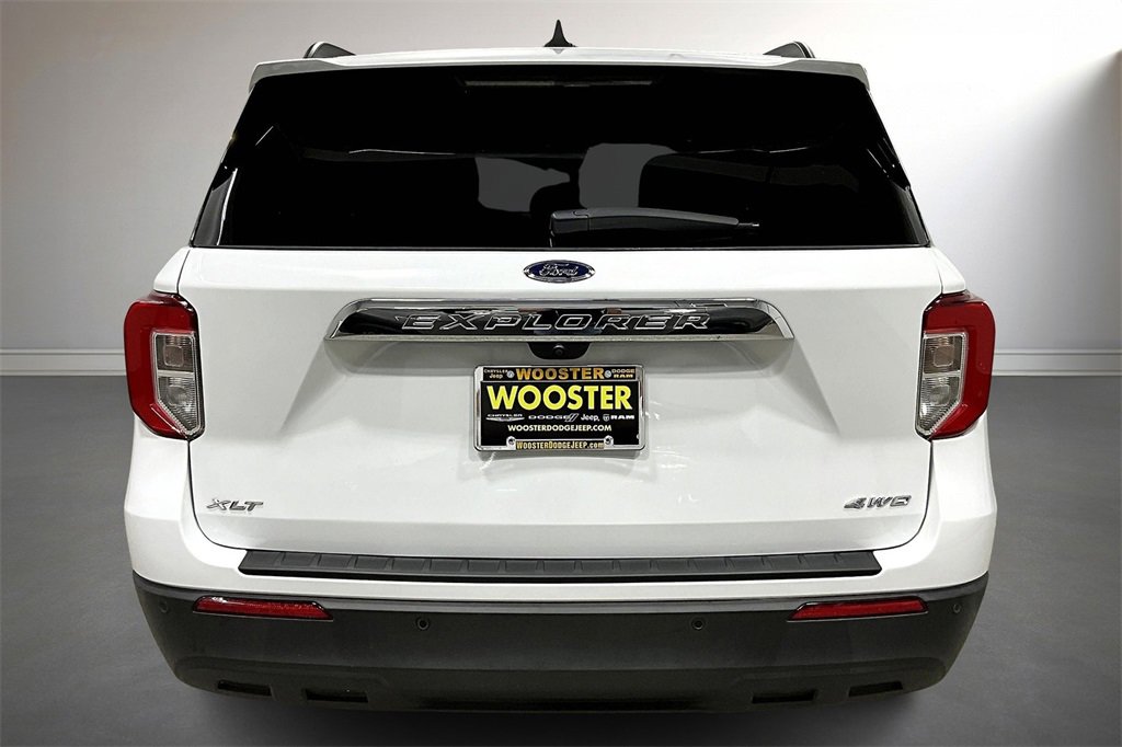 Used 2023 Ford Explorer XLT w/ Equipment Group 202A image 6
