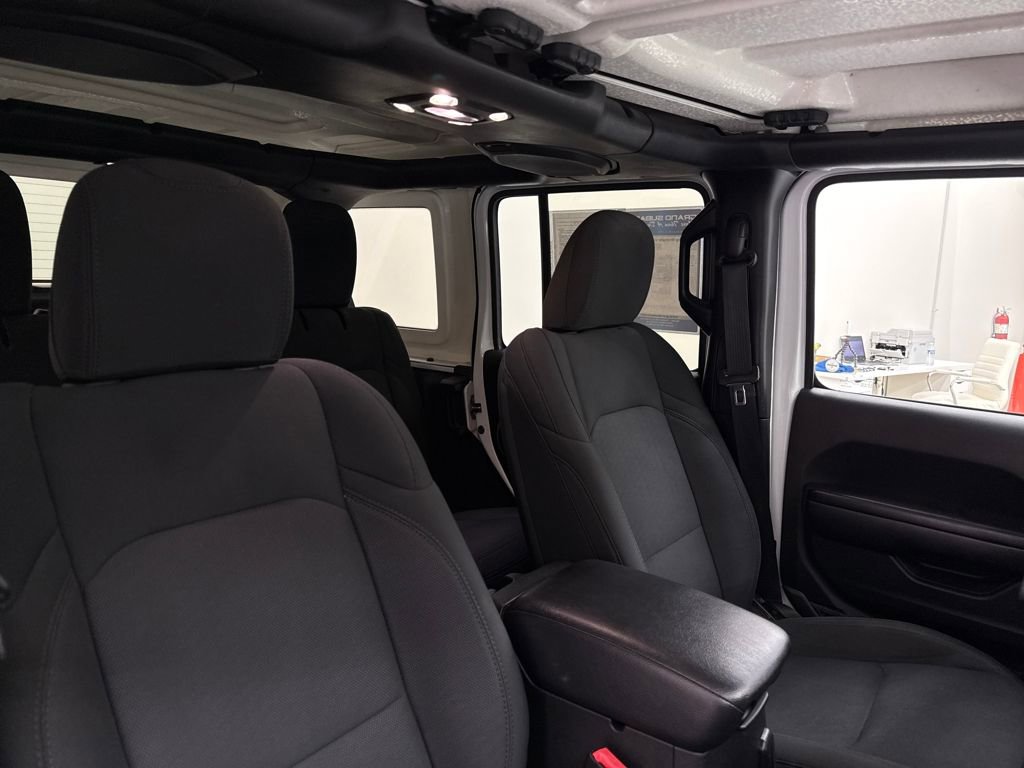 Used 2020 Jeep Wrangler Unlimited Sport image 24