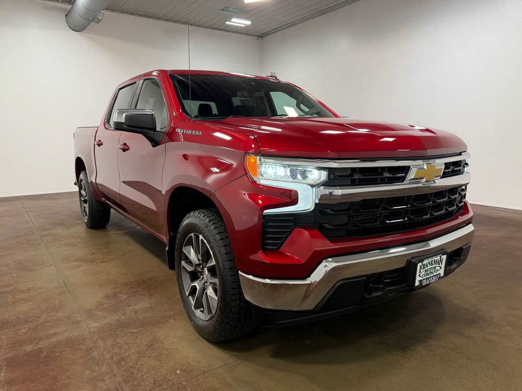 Used 2023 Chevrolet Silverado 1500 LT AWD/4WD image 31