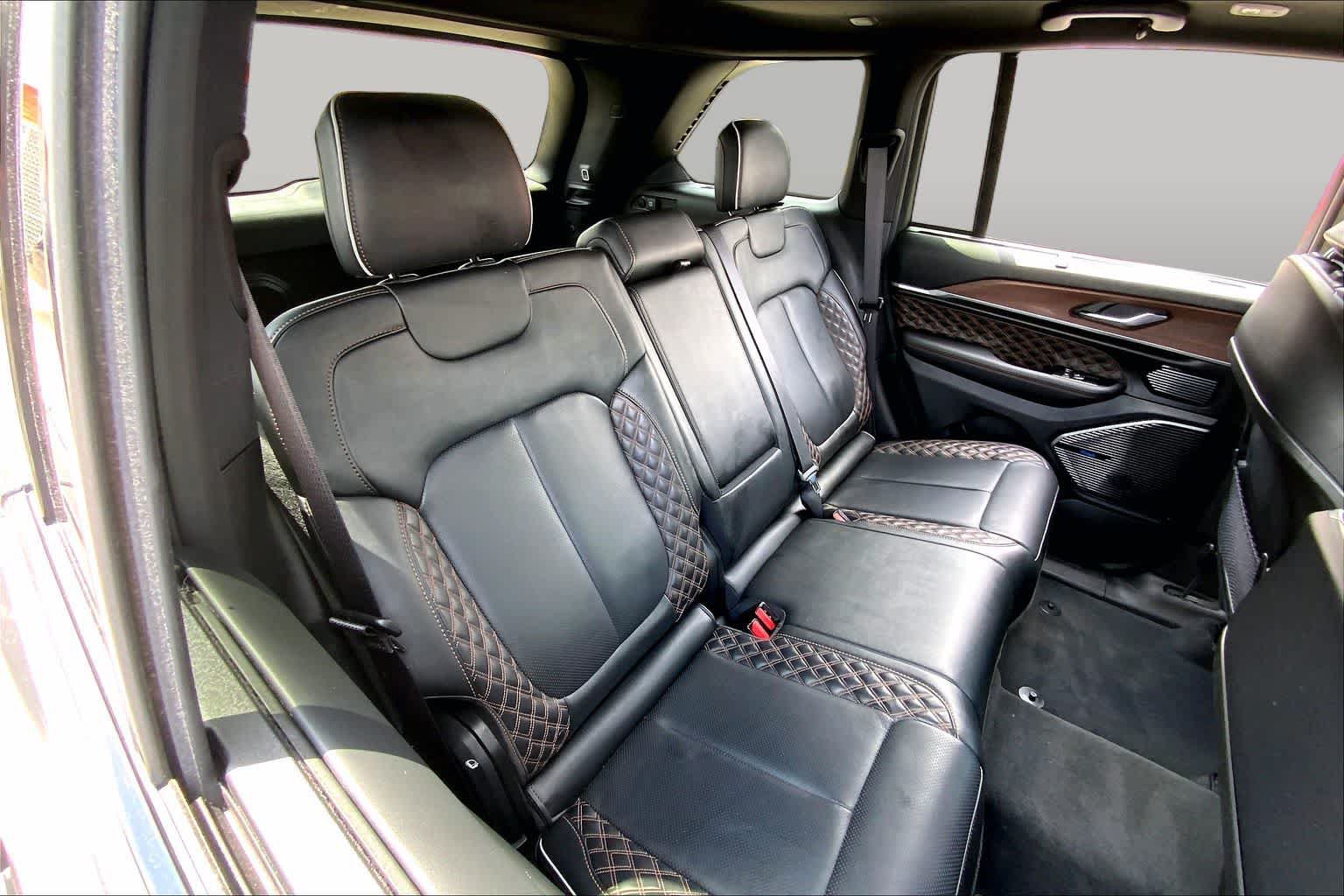 Used 2022 Jeep Grand Cherokee Summit w/ Adv Protech Group IV AWD/4WD image 19