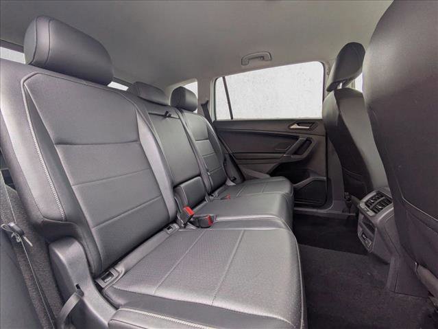 Used 2020 Volkswagen Tiguan SE image 20