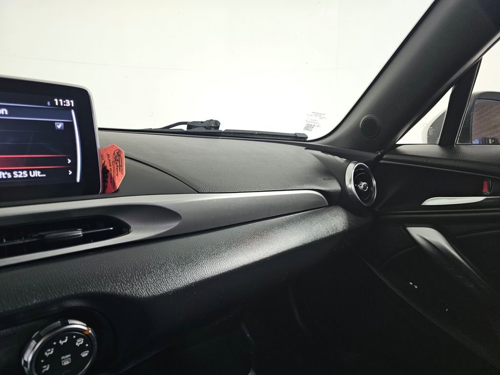 Used 2017 FIAT 124 Spider Classica image 33