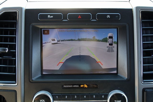 Used 2019 Ford Expedition XLT image 19