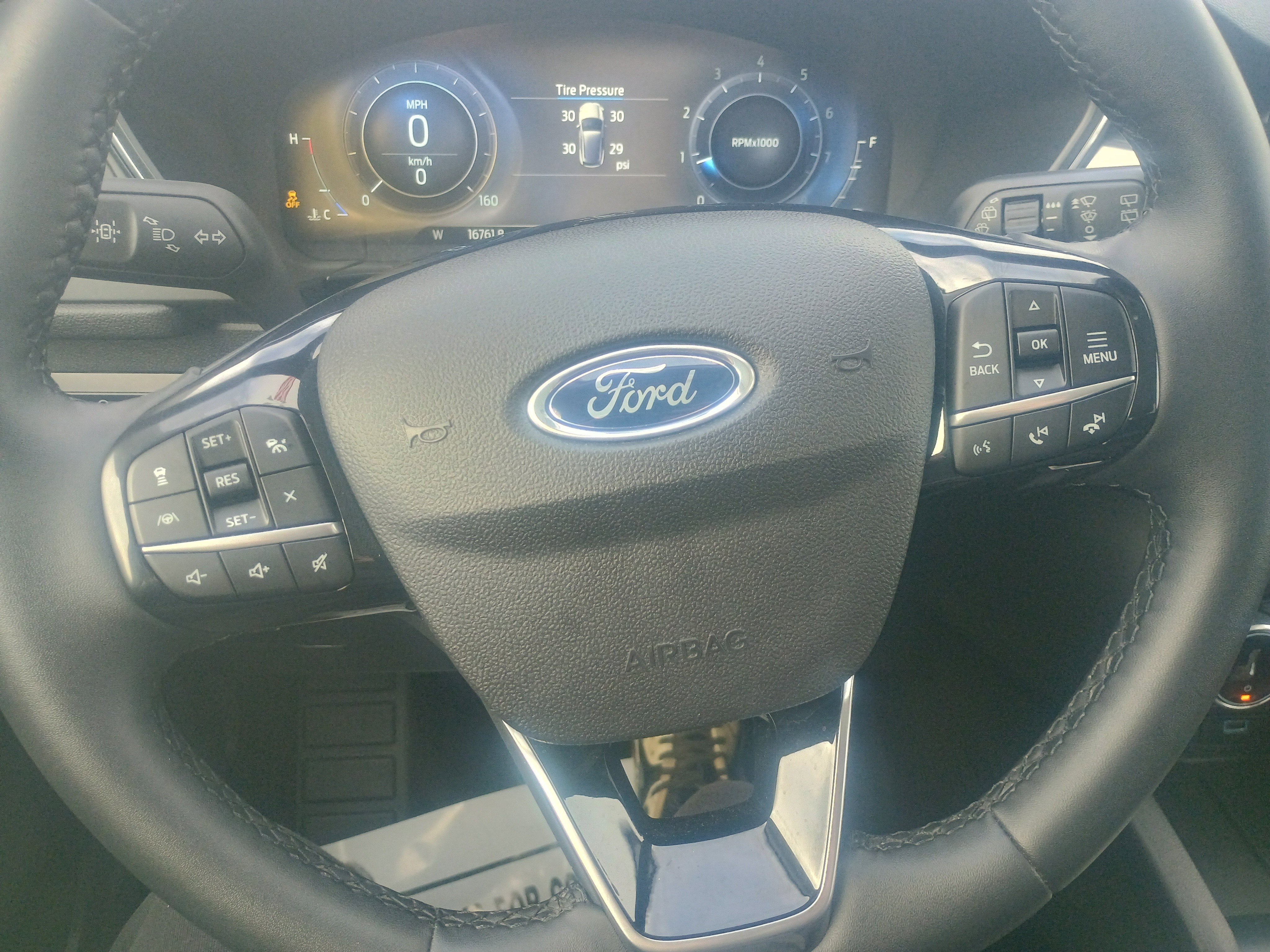 Certified 2022 Ford Escape Titanium w/ Class II Trailer Tow Package image 23