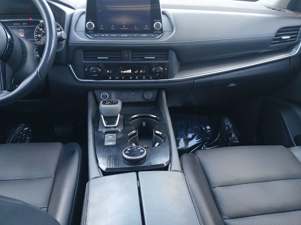 Used 2023 Nissan Rogue SV w/ SV Premium B Package image 11