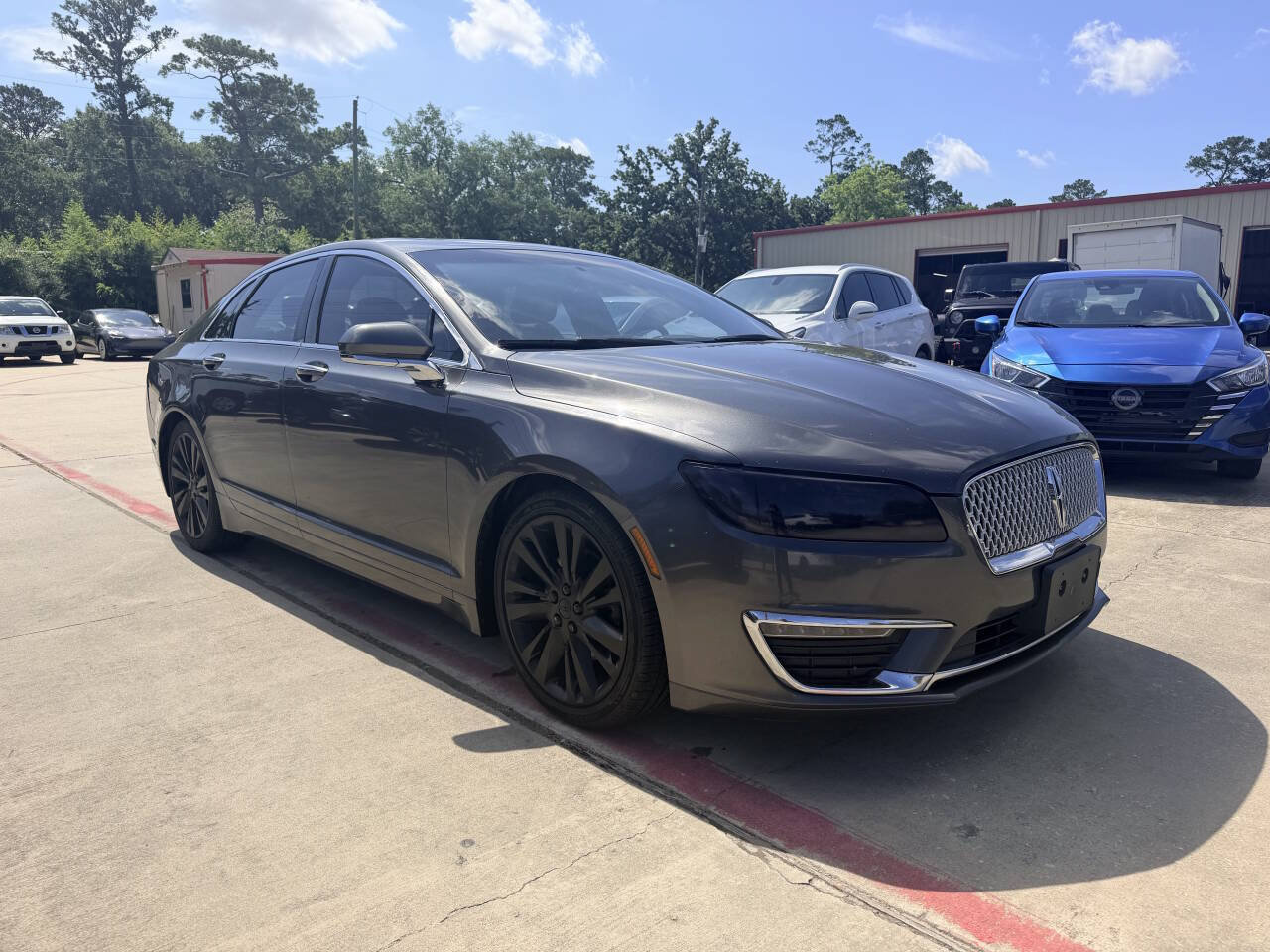 Used 2017 Lincoln MKZ Reserve FWD image 4