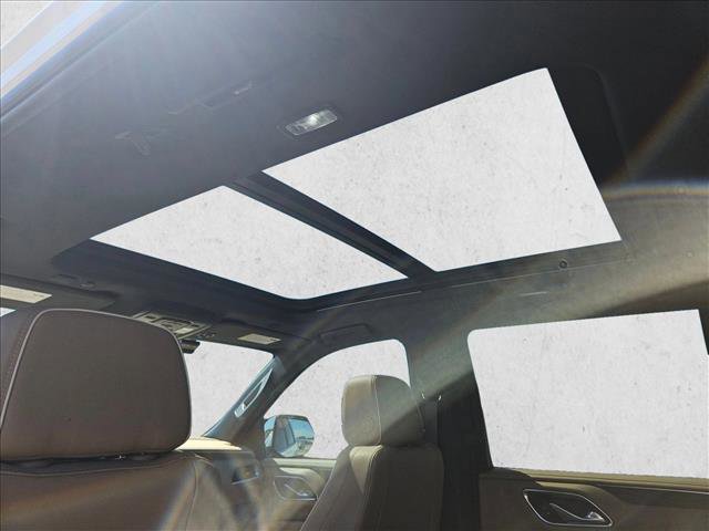 Used 2024 Chevrolet Suburban Premier w/ Premium Package RWD image 13