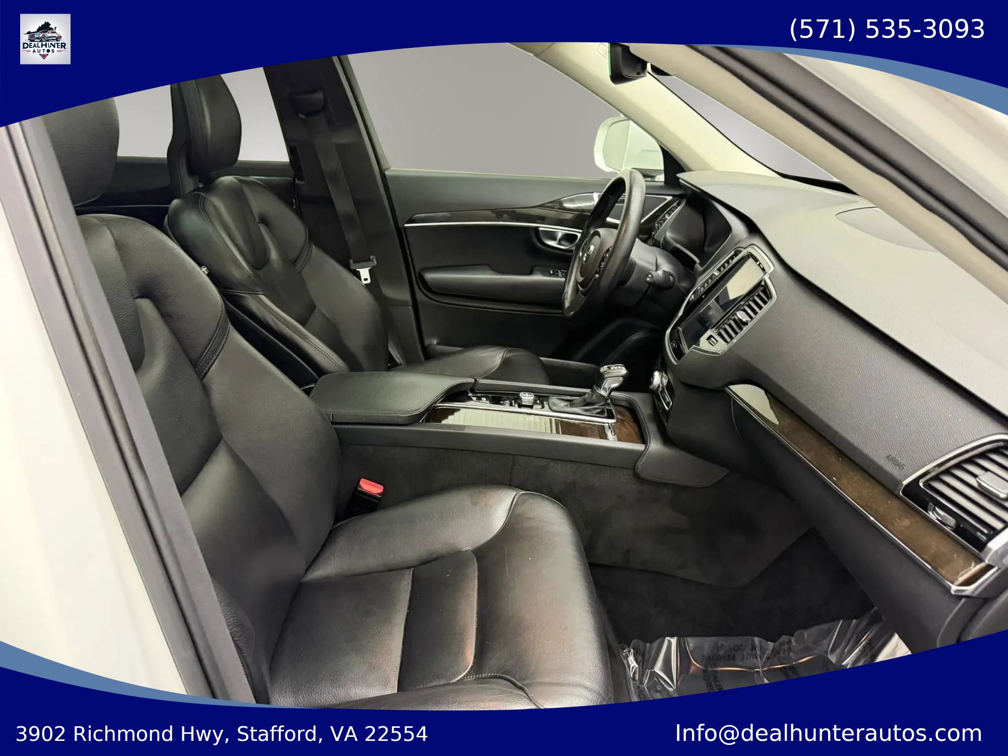 Used 2017 Volvo XC90 T6 Momentum w/ Momentum Plus Package AWD/4WD image 17