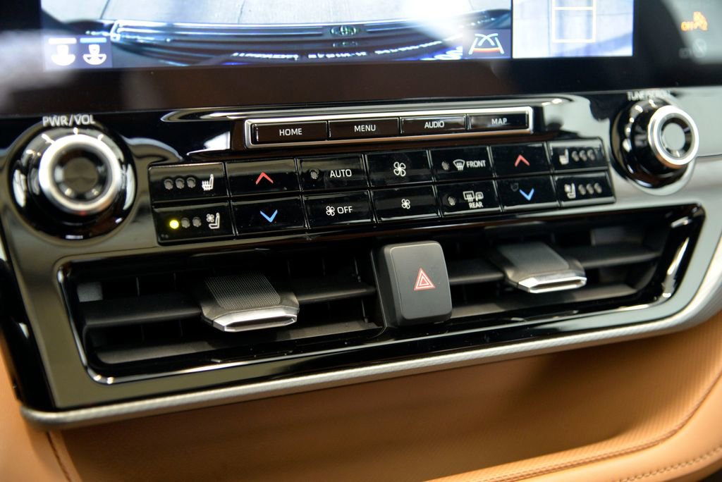 Used 2022 Toyota Highlander Platinum AWD/4WD image 24