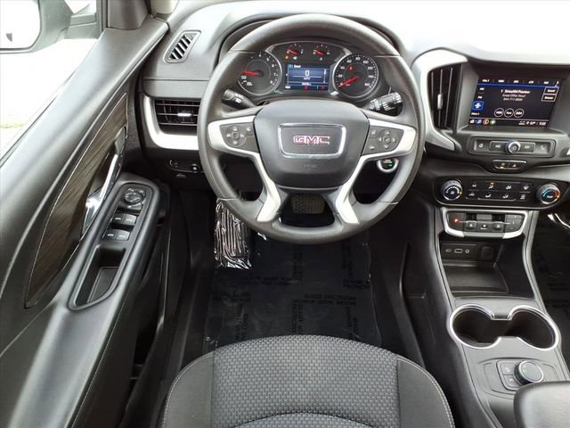 Used 2024 GMC Terrain SLE FWD image 16