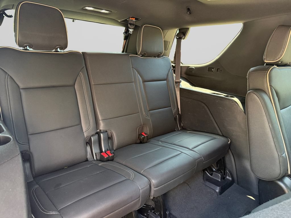 Used 2022 GMC Yukon SLT w/ SLT Luxury Package AWD/4WD image 19