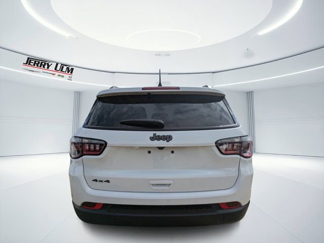 New 2026 Jeep Compass Latitude image 4