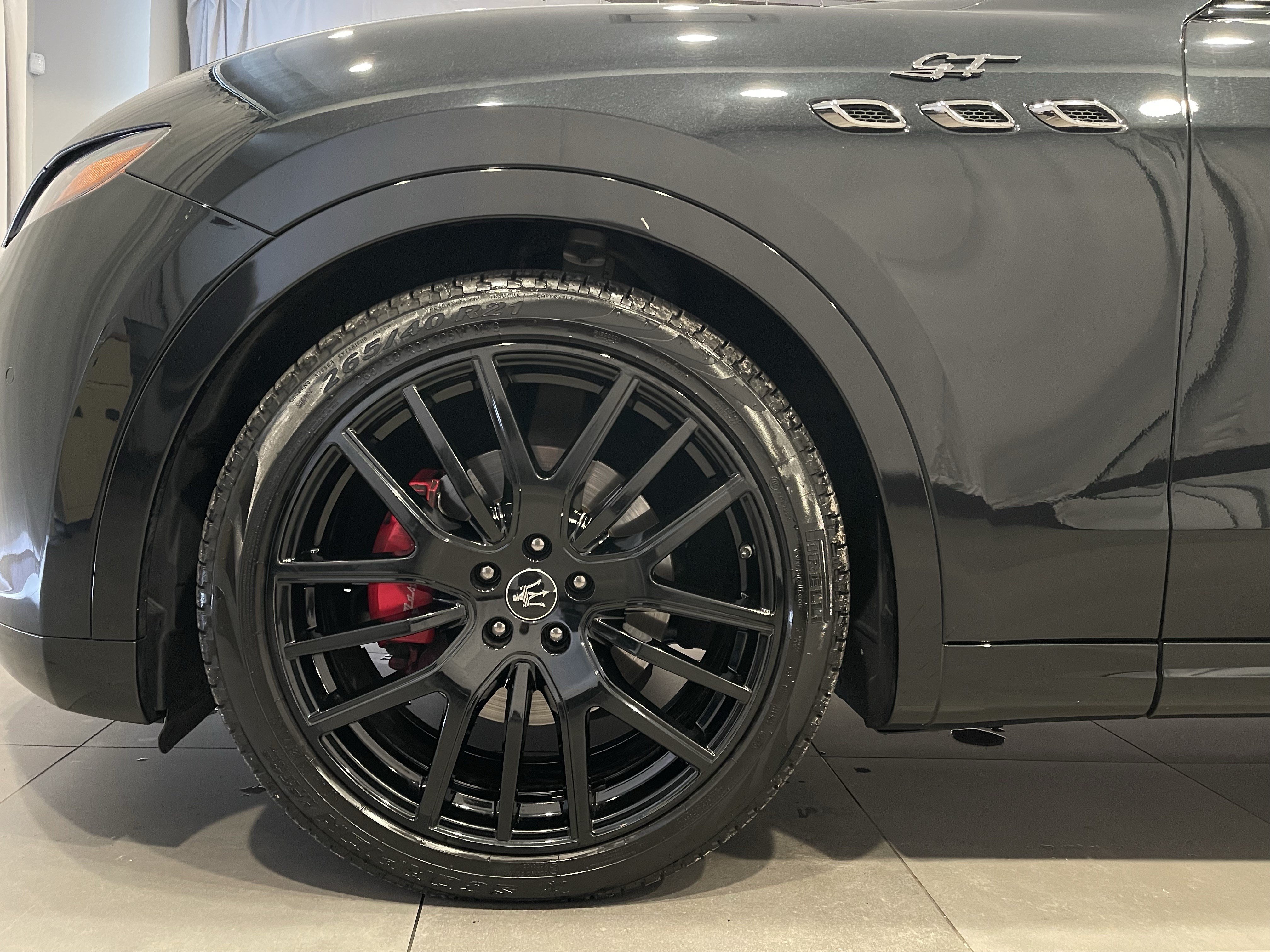 Used 2022 Maserati Levante GT AWD/4WD image 7