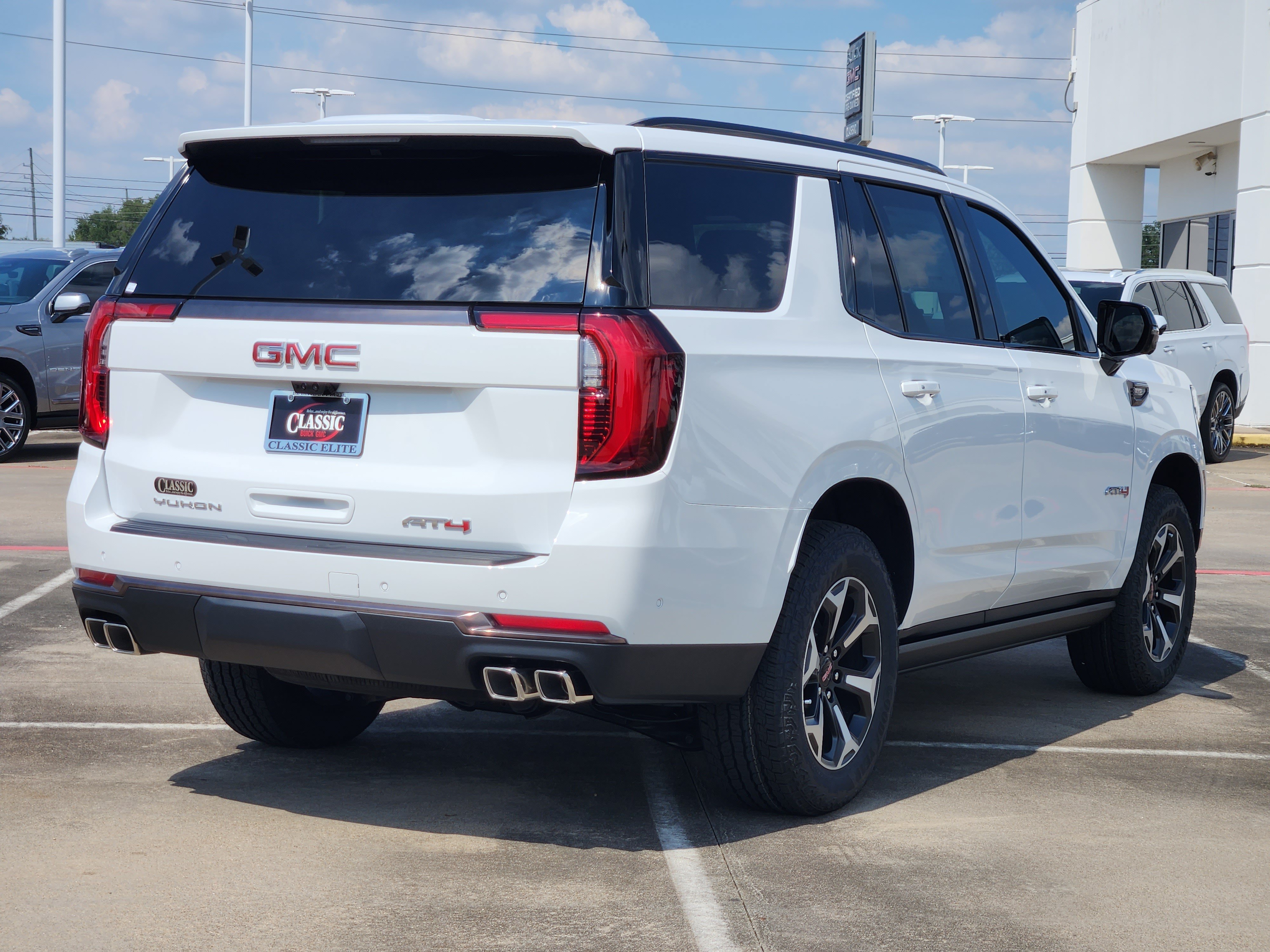 New 2027 GMC Yukon AT4 Ultimate AWD/4WD image 4