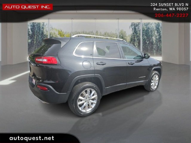 Used 2015 Jeep Cherokee Limited w/ Luxury Group AWD/4WD image 5