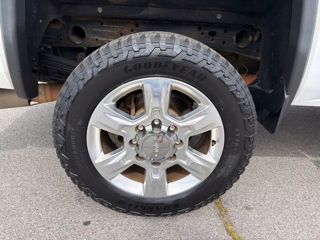 Used 2017 GMC Sierra 2500 SLT w/ Duramax Plus Package AWD/4WD image 41