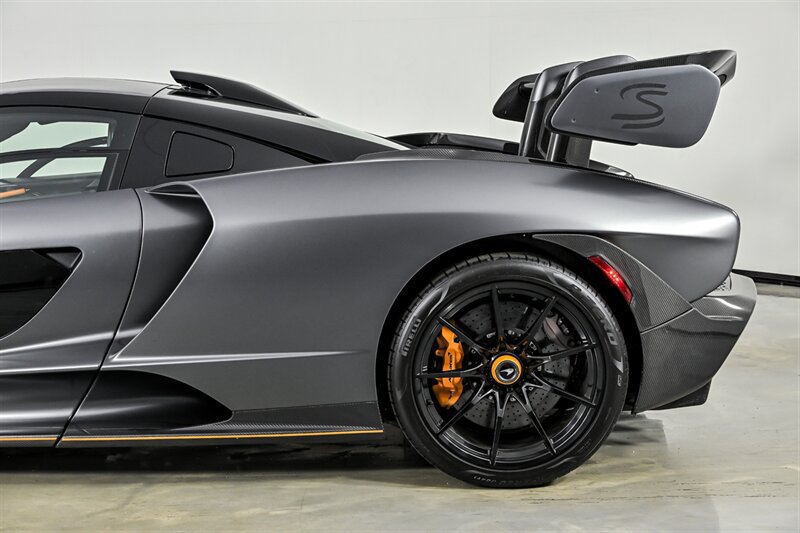 Used 2019 McLaren Senna RWD image 14