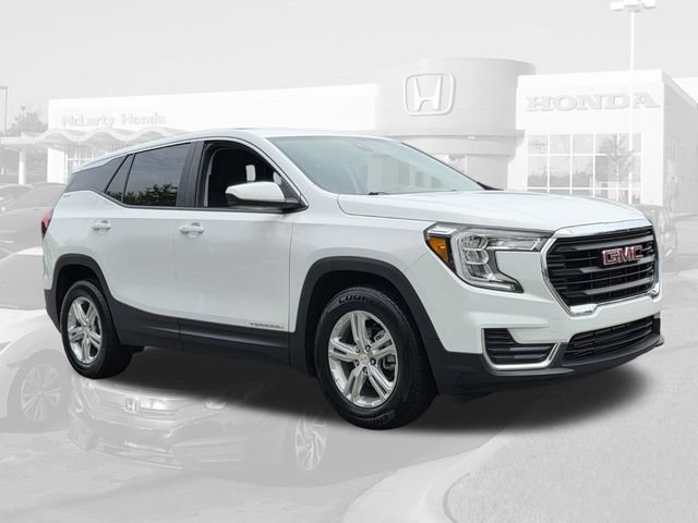 Used 2024 GMC Terrain SLE FWD image 4