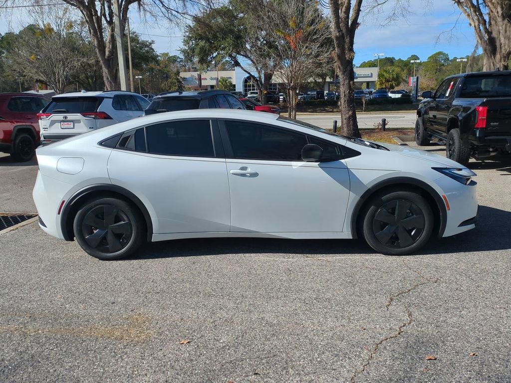 New 2026 Toyota Prius Plug-In Hybrid image 4